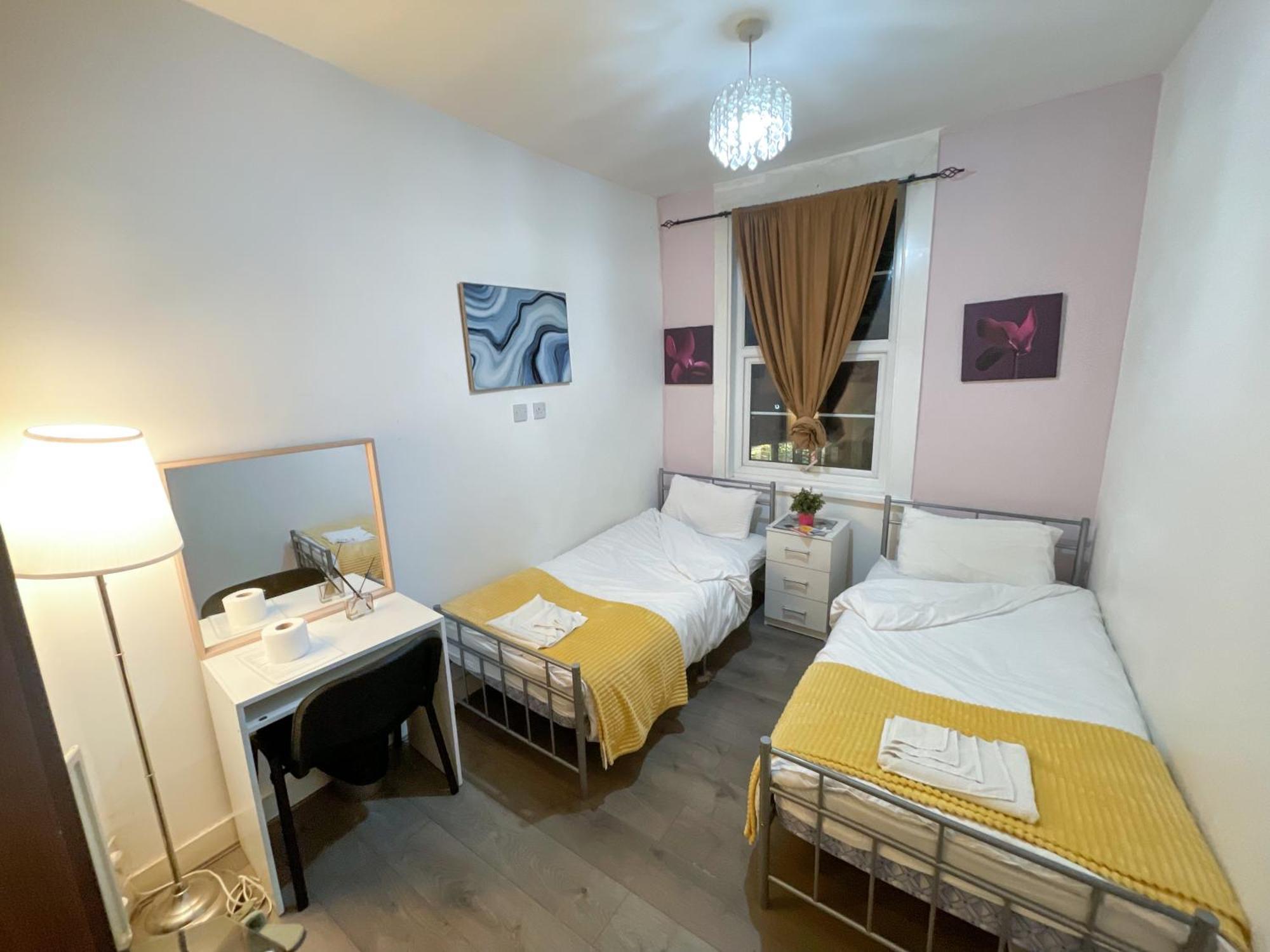 Casa de hóspedes At Kilburn, Seconds Away From Tube Station Londres